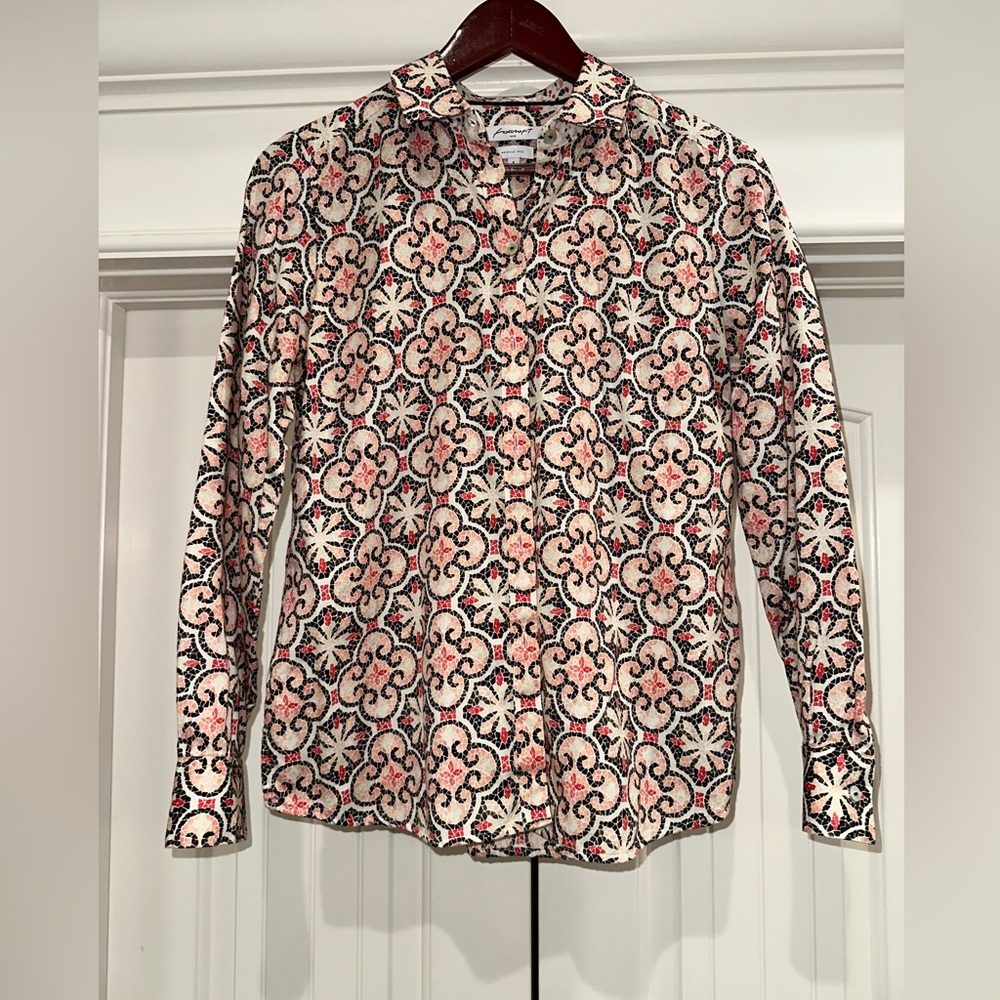 Foxcroft NYC Wrinkle-Free Shirt | Size 8 | Red Pink Cream Black Mosaic Print